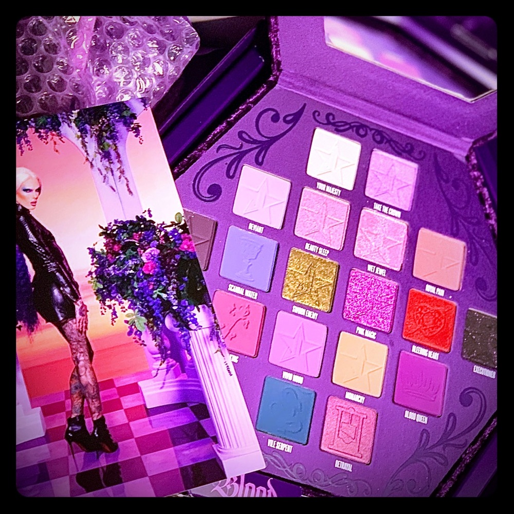 Jeffree Star Blood Lust eyeshadow palette SOLD OUT